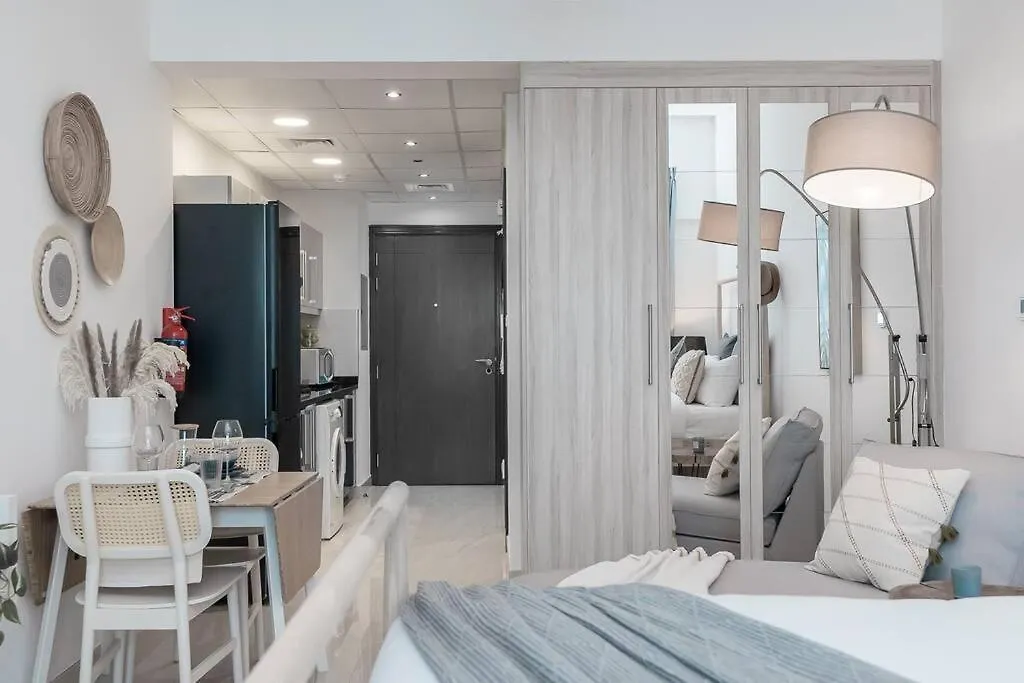 Burj Khalifa View! Stunning Studio In City Center! Apartment Dubai